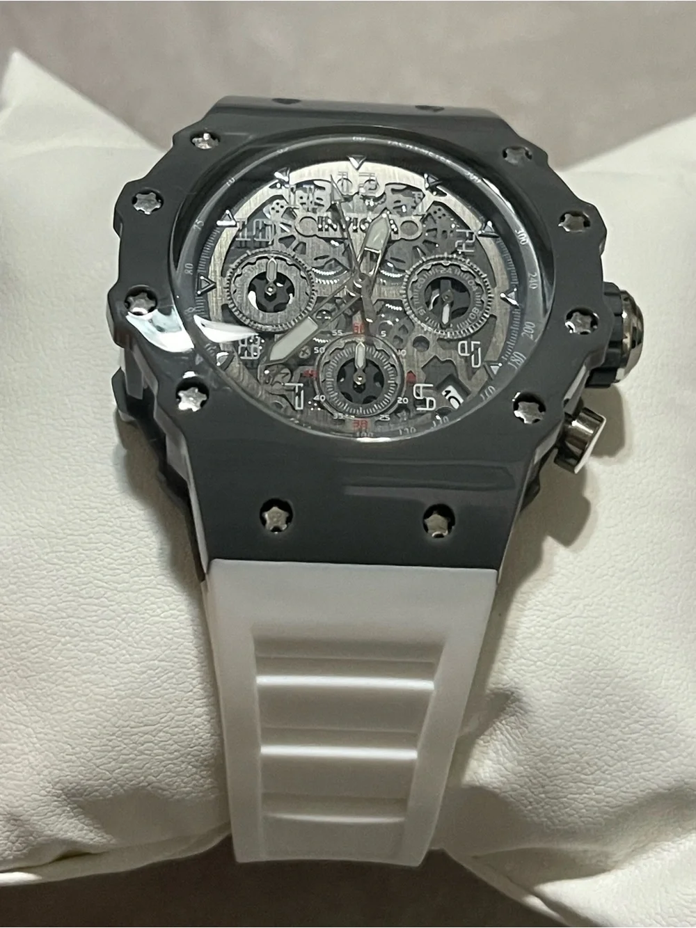 Invicta Racing Apexium Unisex Watch - 41mm, Grey & White (69618) new